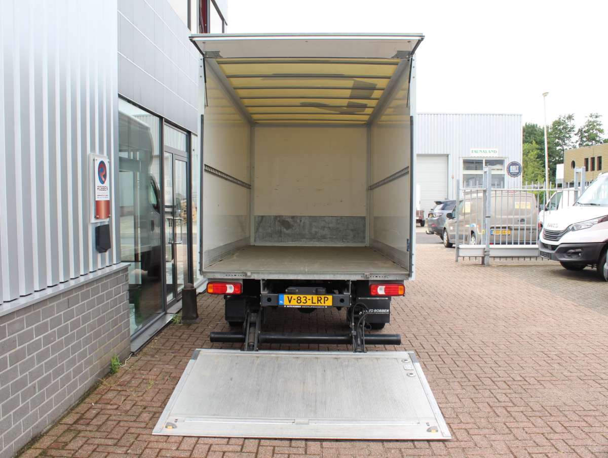 Iveco Daily 35C16 2.3 410 Bakwagen met Laadklep Dubellucht/Airco