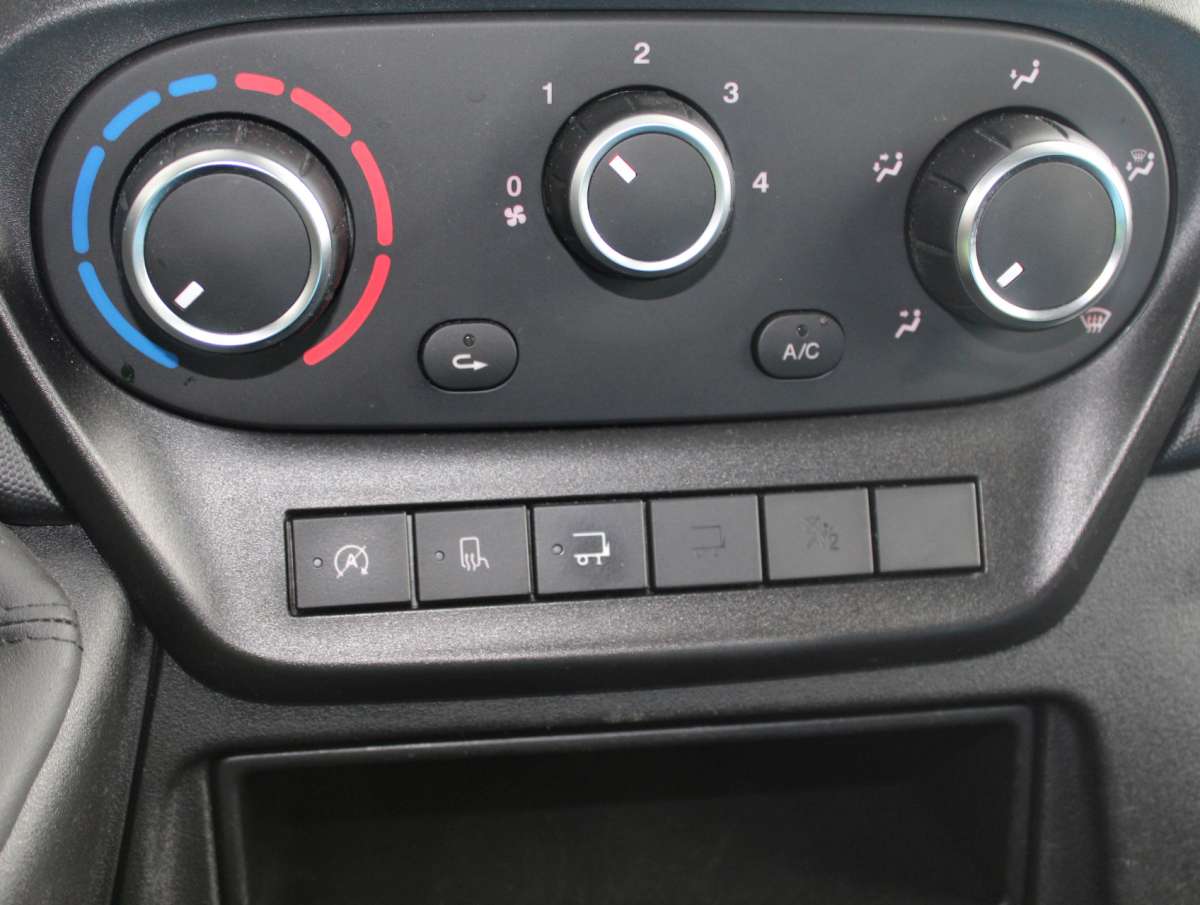 Iveco Daily 35C16 2.3 410 Bakwagen met Laadklep Dubellucht/Airco