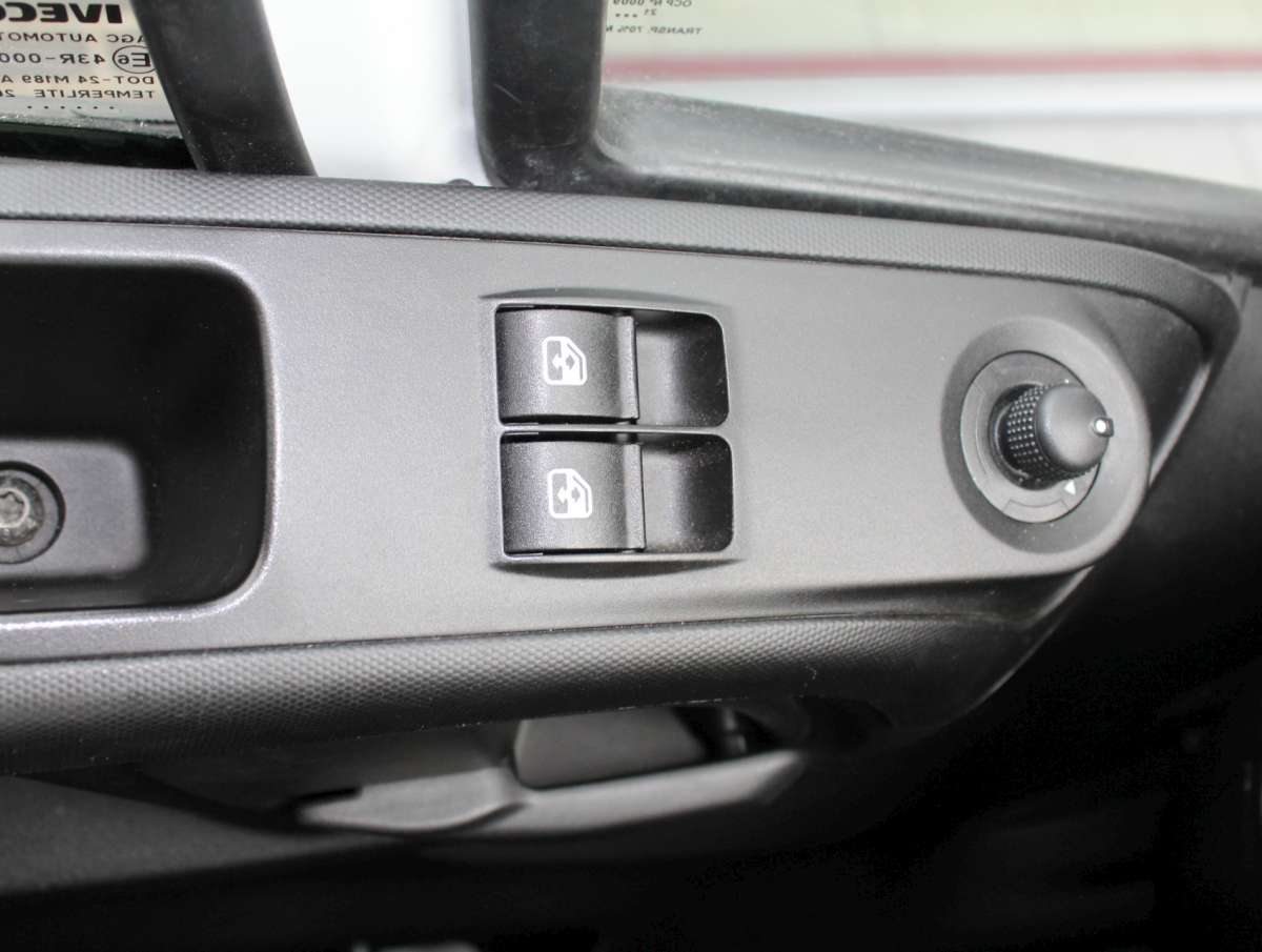 Iveco Daily 35C16 2.3 410 Bakwagen met Laadklep Dubellucht/Airco