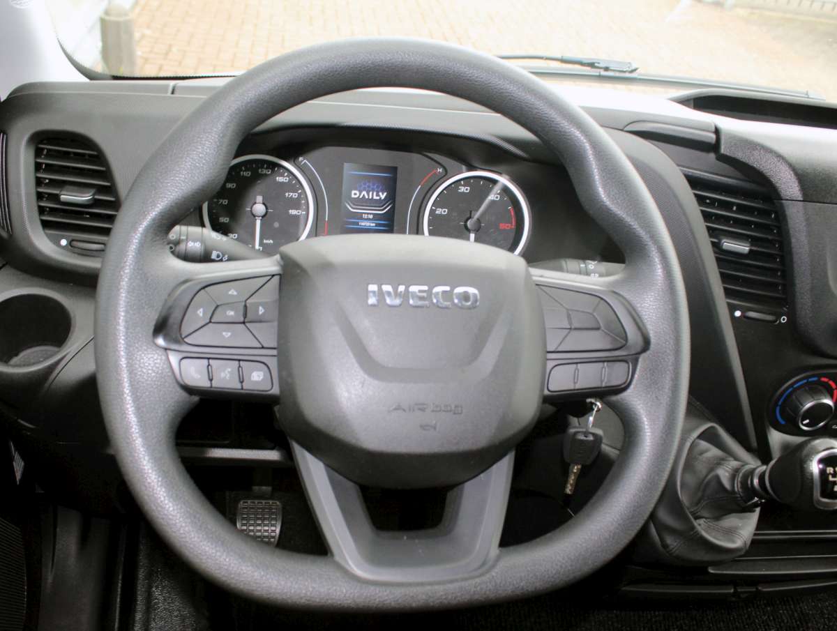 Iveco Daily 35C16 2.3 410 Bakwagen met Laadklep Dubellucht/Airco