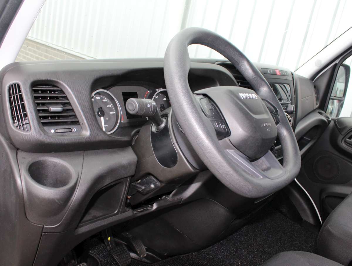 Iveco Daily 35C16 2.3 410 Bakwagen met Laadklep Dubellucht/Airco