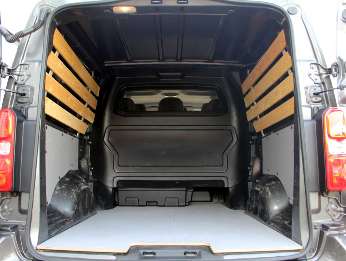 Peugeot Expert 2.0 BlueHDI 180pk L3 Aut. Dubbele Cabine Airco/Cam/Trekhaak