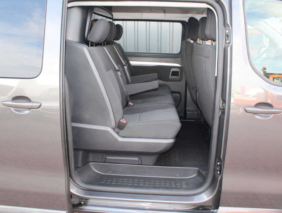 Peugeot Expert 2.0 BlueHDI 180pk L3 Aut. Dubbele Cabine Airco/Cam/Trekhaak