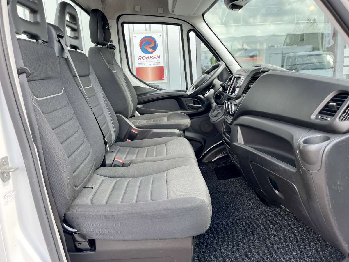 Iveco Daily 35S18 HA8 3.0 410 Chassis Cabine Airco/Cruise/Nav