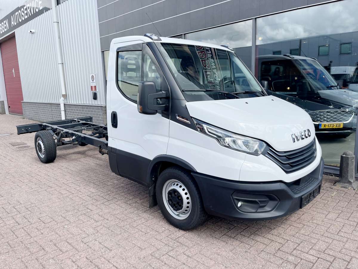 Iveco Daily 35S18 HA8 3.0 410 Chassis Cabine Airco/Cruise/Nav