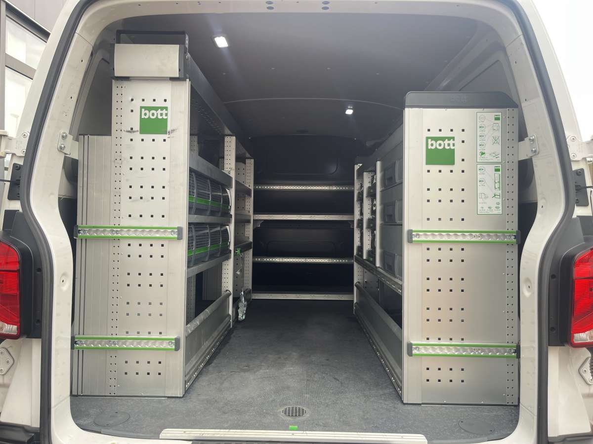 Volkswagen Transporter T6.1 – 2.0 TDI Aut. DSG Airco/Cruise/Nav Kasten L2H1