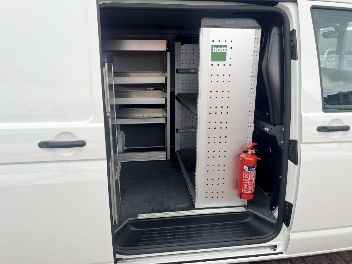 Volkswagen Transporter T6.1 – 2.0 TDI Aut. DSG Airco/Cruise/Nav Kasten L2H1