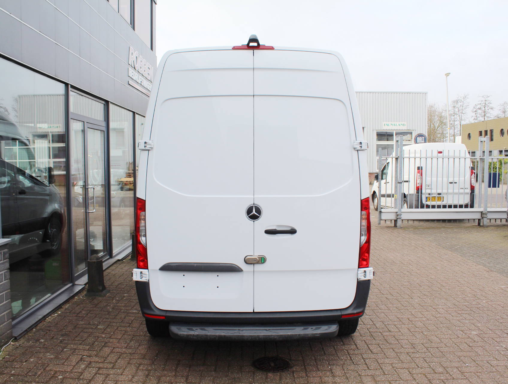 Mercedes-Benz e-Sprinter L2H2 47 kWh Elektrisch Aut. Airco/Cam