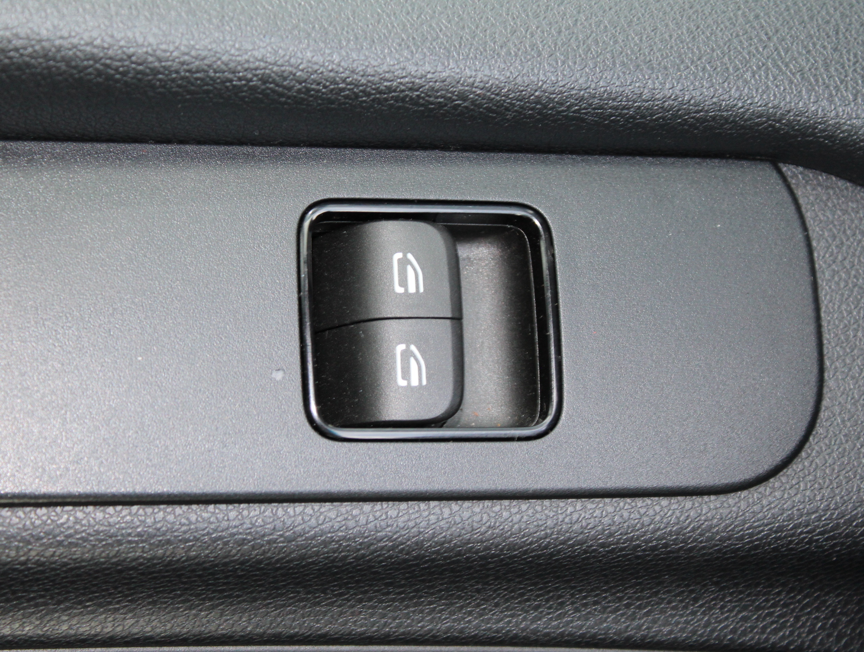 Mercedes-Benz e-Sprinter L2H2 47 kWh Elektrisch Aut. Airco/Cam