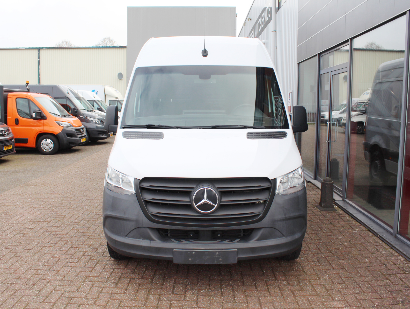 Mercedes-Benz e-Sprinter L2H2 47 kWh Elektrisch Aut. Airco/Cam