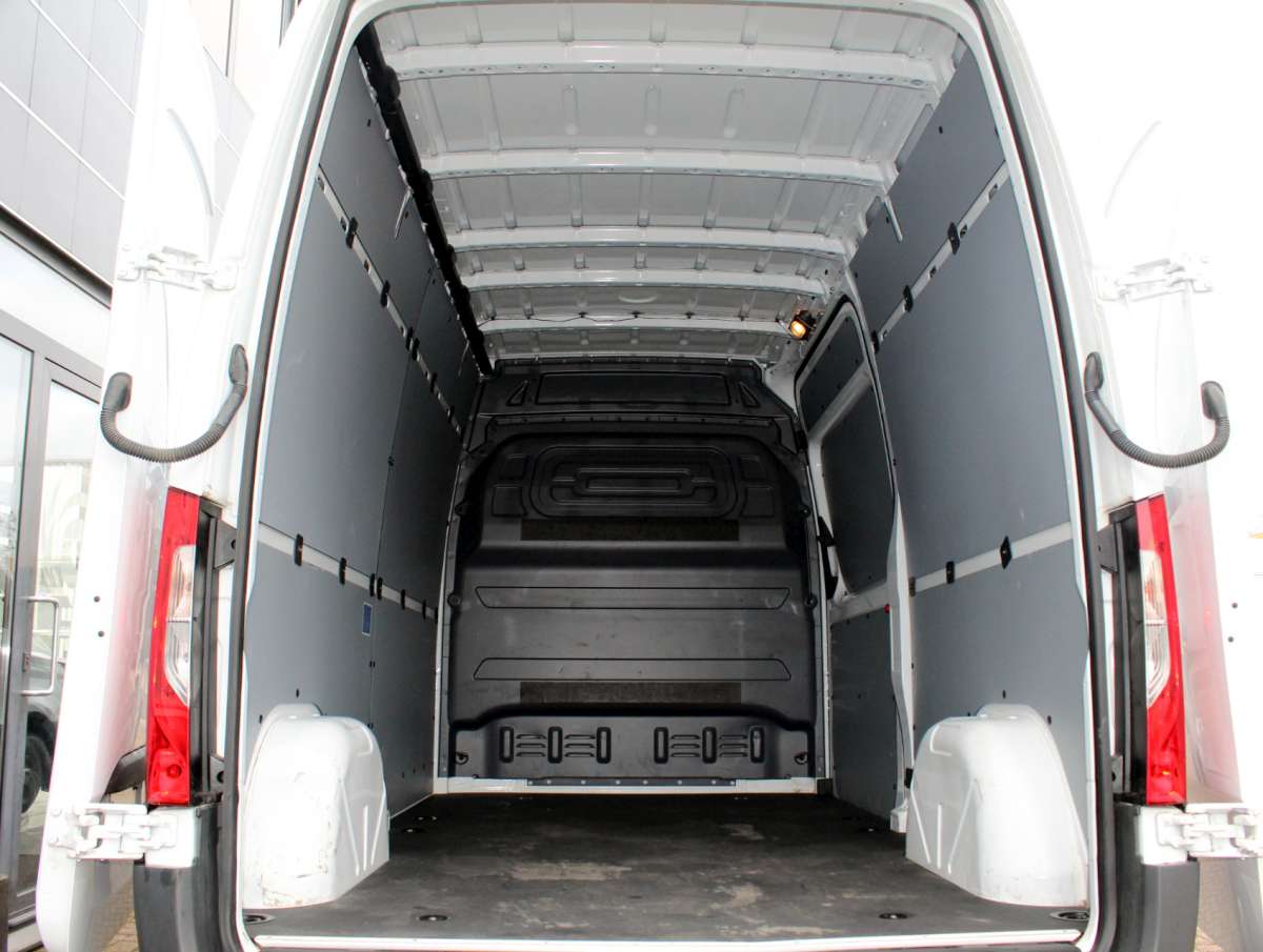 Mercedes-Benz e-Sprinter L2H2 47 kWh Elektrisch Aut. Airco/Cam