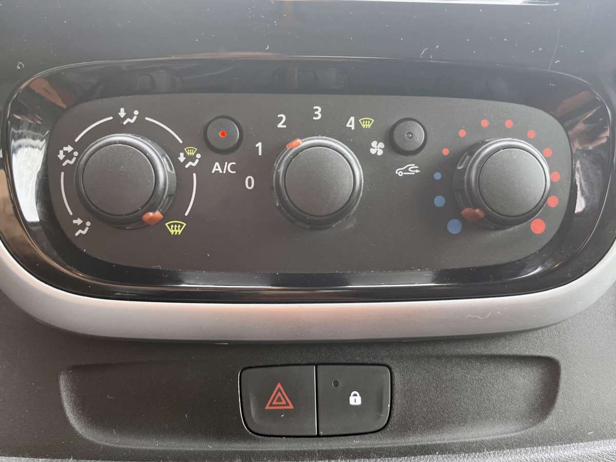 Renault Trafic 1.6 dCi T27 L1H1 Airco/Cruise/Nav Euro 6 Marge