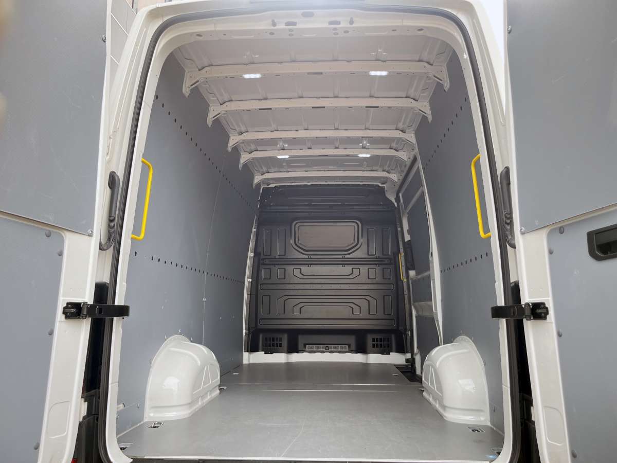 Volkswagen Crafter 2.0 TDI L3H3 Airco/Cam/PDC/Trekhaak