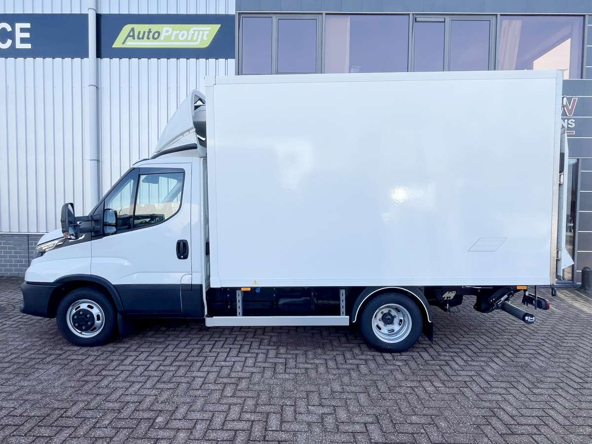 Iveco Daily 35C18HA8 3.0 345 Aut. Koelwagen/Vrieswagen Bakwagen Laadklep Dag-Nachtkoeling Dubbellucht