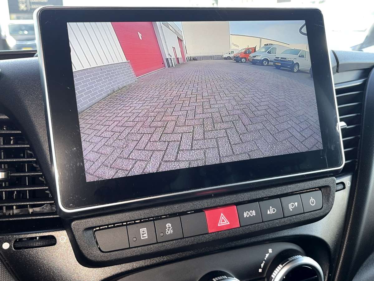 Iveco Daily 35C18HA8 3.0 345 Aut. Koelwagen/Vrieswagen Bakwagen Laadklep Dag-Nachtkoeling Dubbellucht