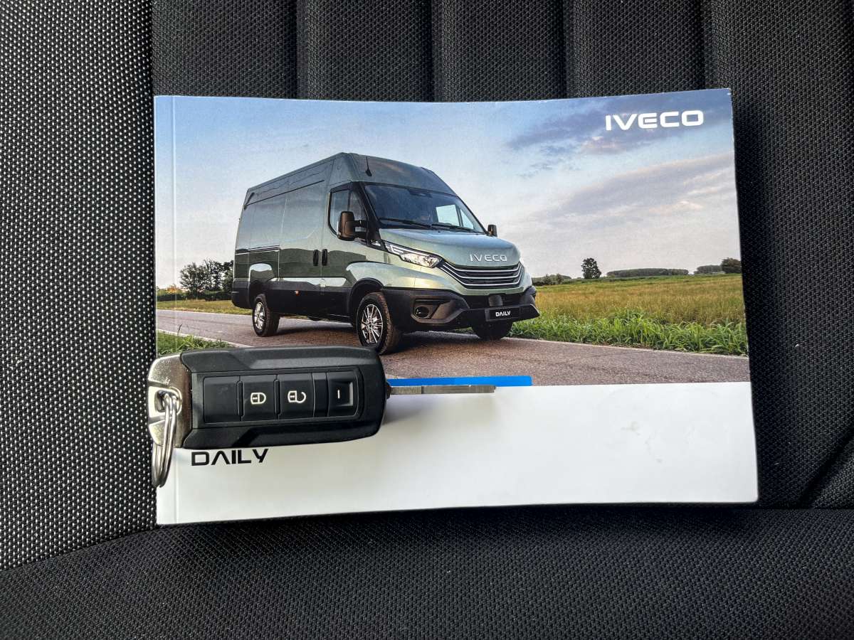 Iveco Daily 35C18HA8 3.0 345 Aut. Koelwagen/Vrieswagen Bakwagen Laadklep Dag-Nachtkoeling Dubbellucht