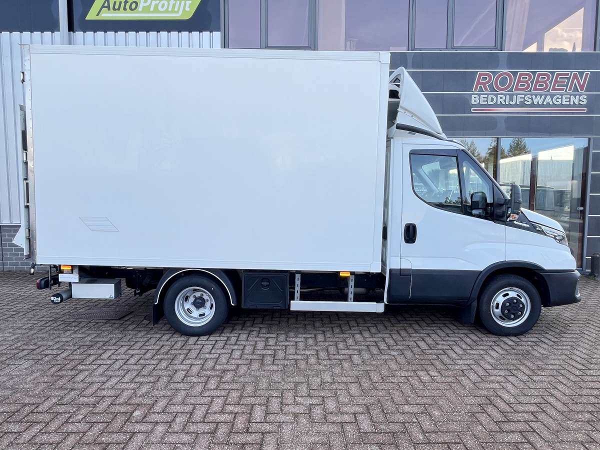 Iveco Daily 35C18HA8 3.0 345 Aut. Koelwagen/Vrieswagen Bakwagen Laadklep Dag-Nachtkoeling Dubbellucht