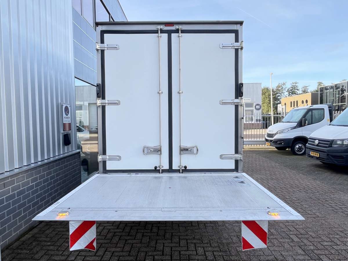 Iveco Daily 35C18HA8 3.0 345 Aut. Koelwagen/Vrieswagen Bakwagen Laadklep Dag-Nachtkoeling Dubbellucht